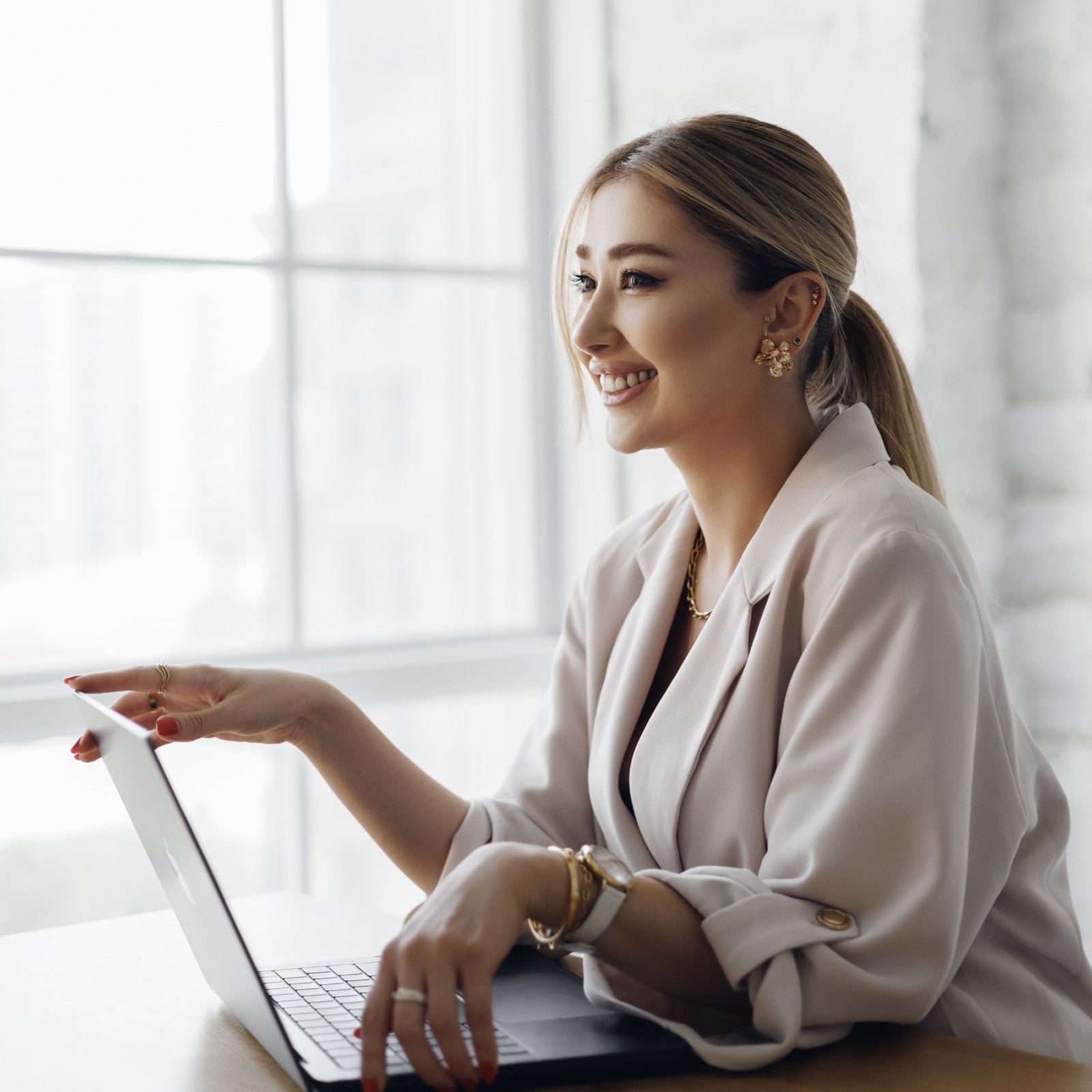 Доктор Гюнэль Тахмазова, адрес красивых улыбок.